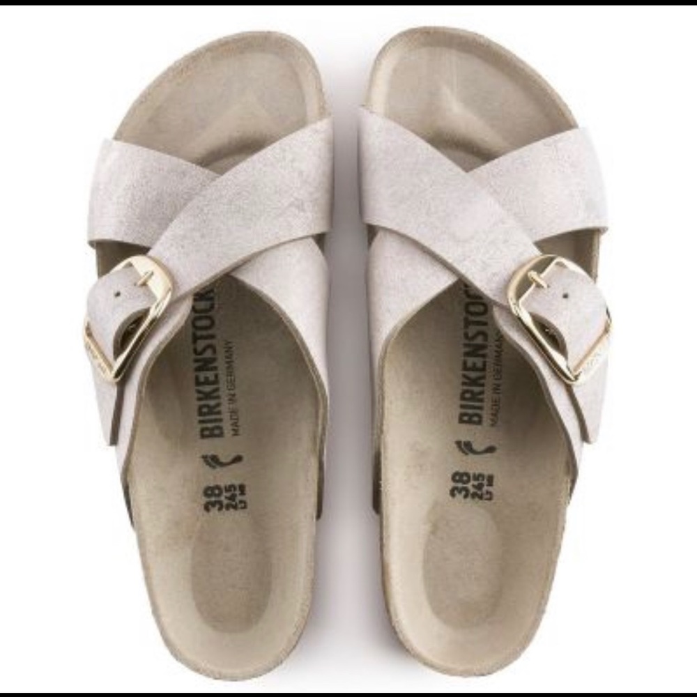 Brand new Birkenstock’s Siena in Rose Gold